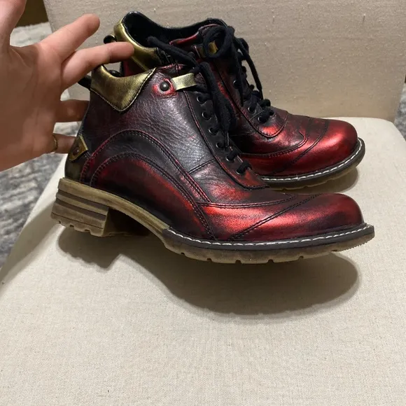 V italia Giovanni Pewter 39 Leather rare 6” boots Women's heeled red gold 8.5