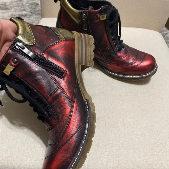 V italia Giovanni Pewter 39 Leather rare 6” boots Women's heeled red gold 8.5