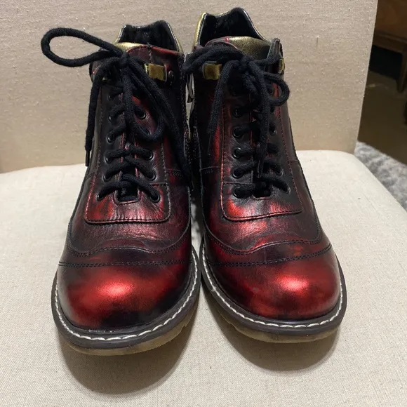V italia Giovanni Pewter 39 Leather rare 6” boots Women's heeled red gold 8.5