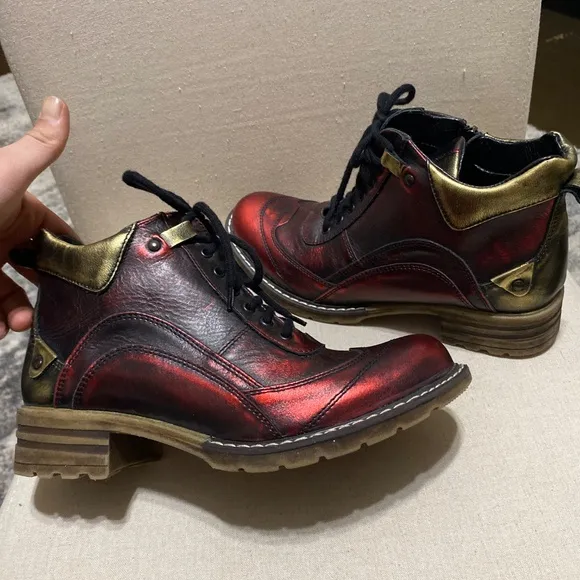 V italia Giovanni Pewter 39 Leather rare 6” boots Women's heeled red gold 8.5