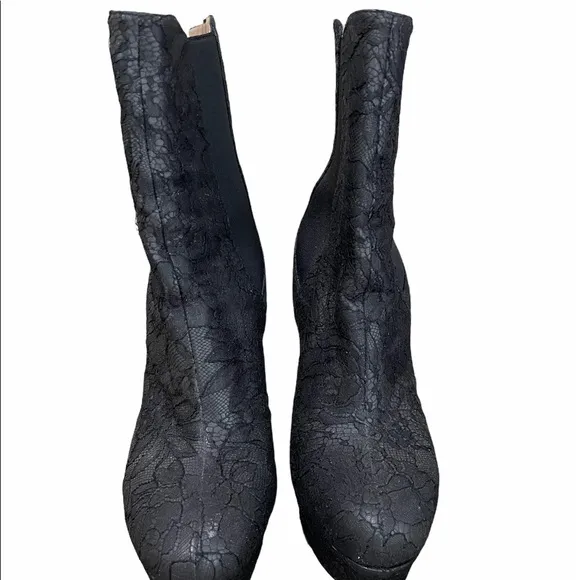 Valentino ankle heeled boots size 39