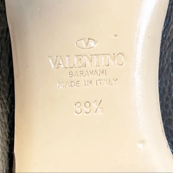 Valentino Rockstud Black Grainy Leather Flat Size 39.5