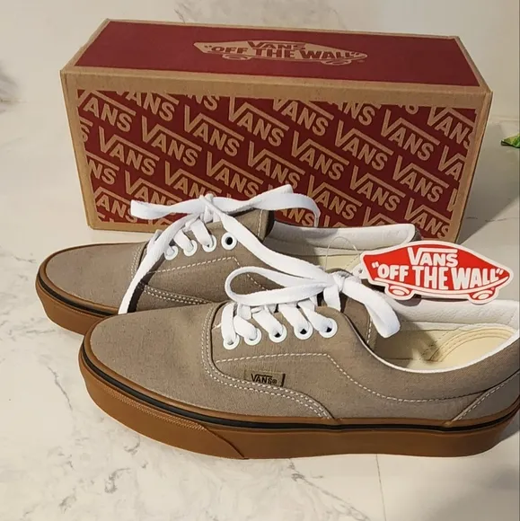 VANS &quot;OFF THE WALL&quot; SHOES