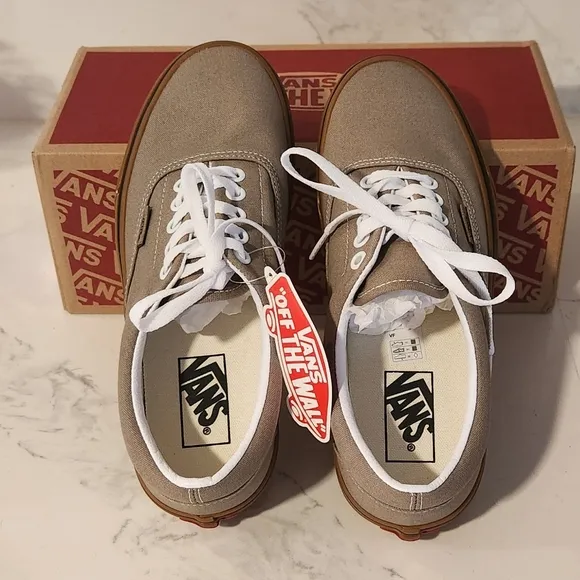 VANS &quot;OFF THE WALL&quot; SHOES