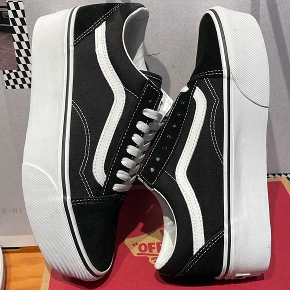 Vans Men’s Old Skool Stackform Suede/Canvas Black/True WhtVN0A7Q5M6BT Platforms