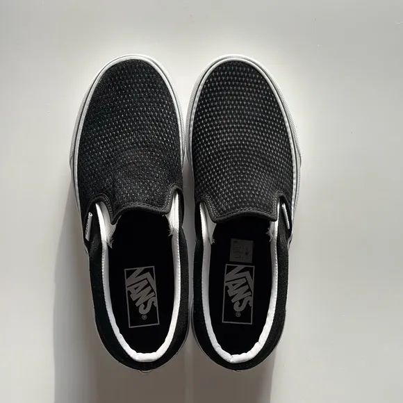 Van’s Premium Classic Slip-on Suede Size 6.5 M/8W NWOT