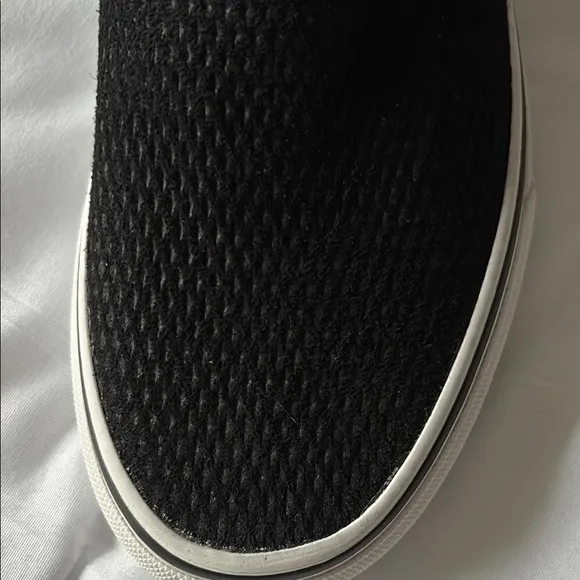 Van’s Premium Classic Slip-on Suede Size 6.5 M/8W NWOT