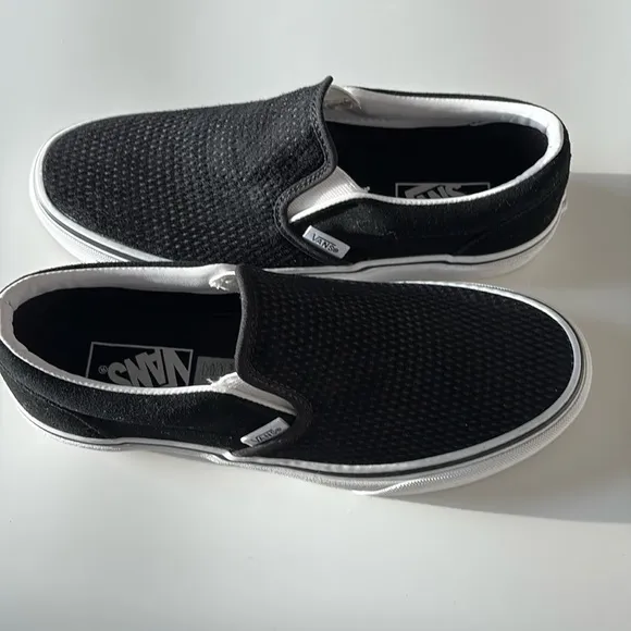 Van’s Premium Classic Slip-on Suede Size 6.5 M/8W NWOT