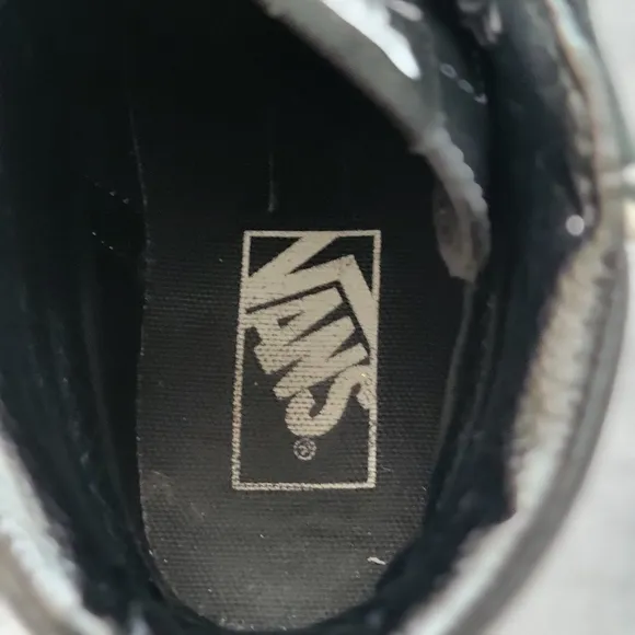 Vans Sk8 Hi Bolt Leather Shoes. Black. Mens 6.5. Excellent Condition.