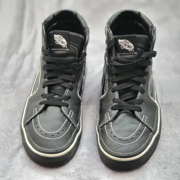Vans Sk8 Hi Bolt Leather Shoes. Black. Mens 6.5. Excellent Condition.