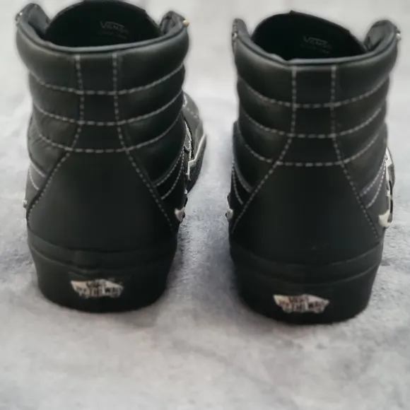 Vans Sk8 Hi Bolt Leather Shoes. Black. Mens 6.5. Excellent Condition.