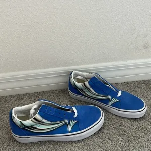 VANS SNEAKERS SHOES SIZE US 7.0 WOMEN 5.5 MEN BRAND NEW