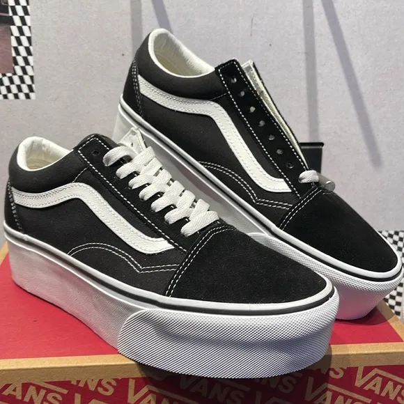Vans WMNS Old Skool Stackform Suede/Canvas Black/True WhtVN0A7Q5M6BT Platform