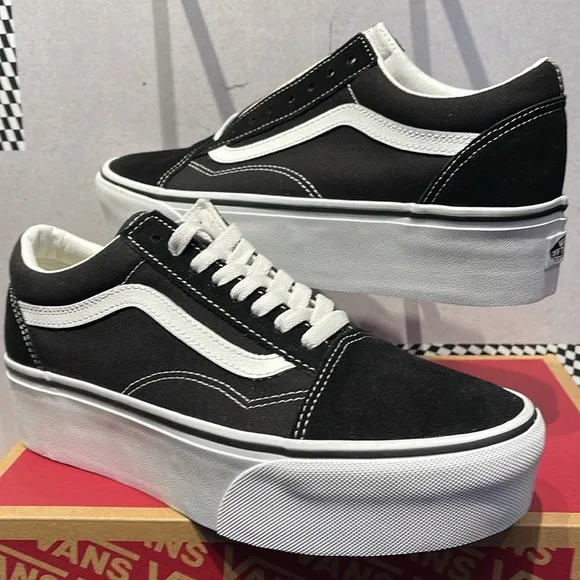 Vans WMNS Old Skool Stackform Suede/Canvas Black/True WhtVN0A7Q5M6BT Platform