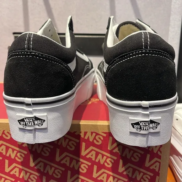 Vans WMNS Old Skool Stackform Suede/Canvas Black/True WhtVN0A7Q5M6BT Platform