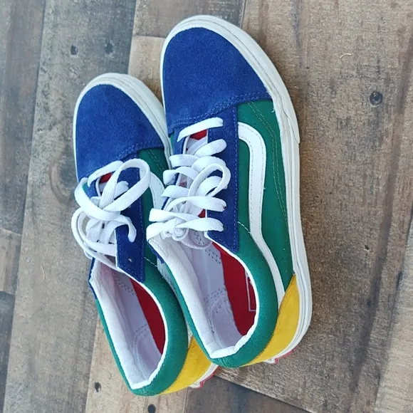 Vans Yacht Club Kids  Sneakers sz 3 kids
