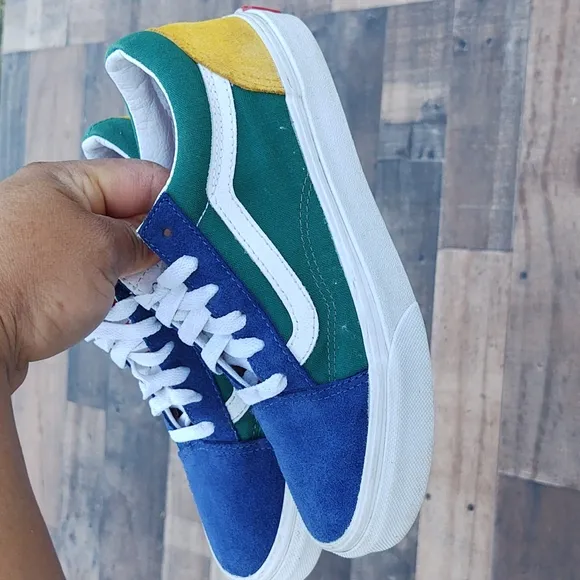 Vans Yacht Club Kids  Sneakers sz 3 kids