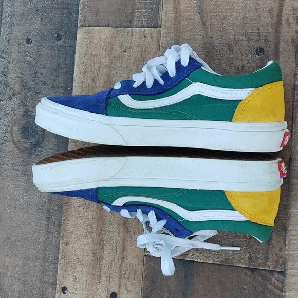 Vans Yacht Club Kids  Sneakers sz 3 kids