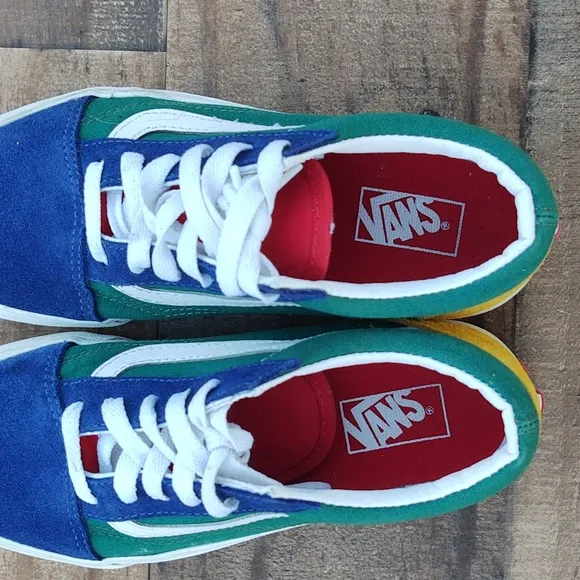 Vans Yacht Club Kids  Sneakers sz 3 kids