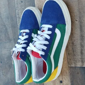 Vans Yacht Club Kids  Sneakers sz 3 kids