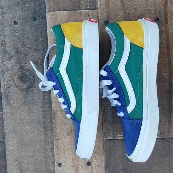Vans Yacht Club Kids  Sneakers sz 3 kids