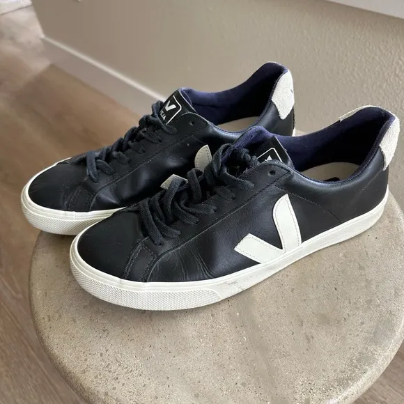 Veja Campo Black and White Low-Top Sneakers with Textured Upper