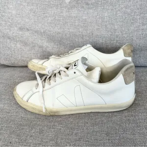 Veja• Esplar Leather / white