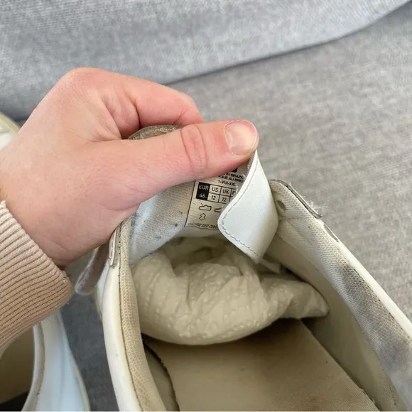 Veja• Esplar Leather / white