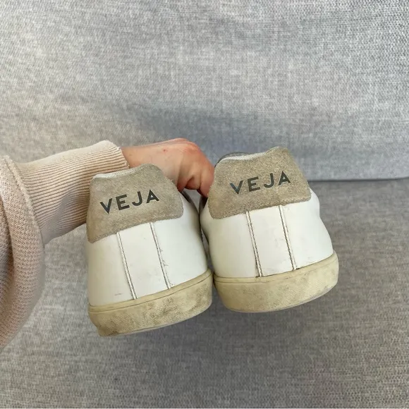 Veja• Esplar Leather / white