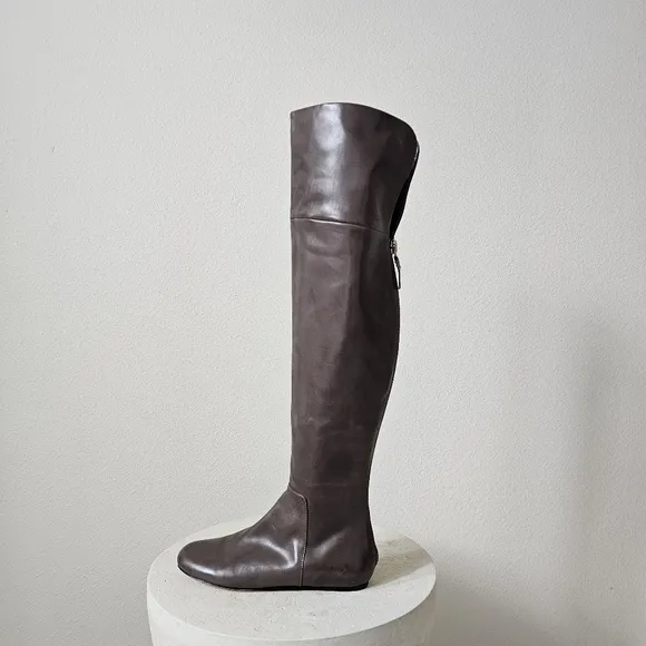 Vera Wang Lavender Larissa over the knee leather boots size 7