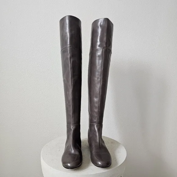 Vera Wang Lavender Larissa over the knee leather boots size 7