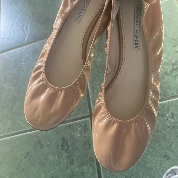 Vera Wang Lavender patent leather flats size 9