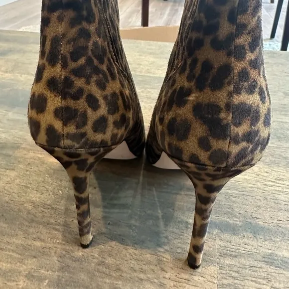 Veronica Beard Ankle Boots Heeled Pointed Toe Leopard Print Yellow Black Size 9