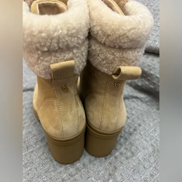 Veronica Beard size 8 Westport Lamb Fur Suede Heeled Boots