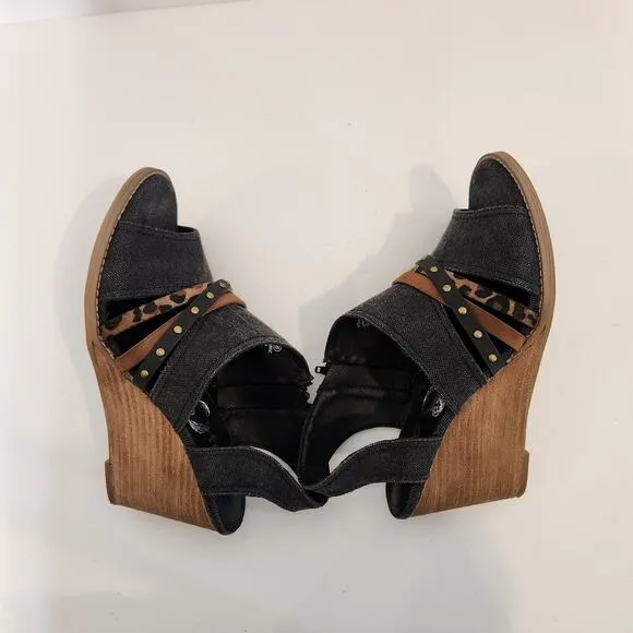 VERY G Jamison Black Brown Canvas Strappy Leopard Print Peep Toe Wedges Womens 8