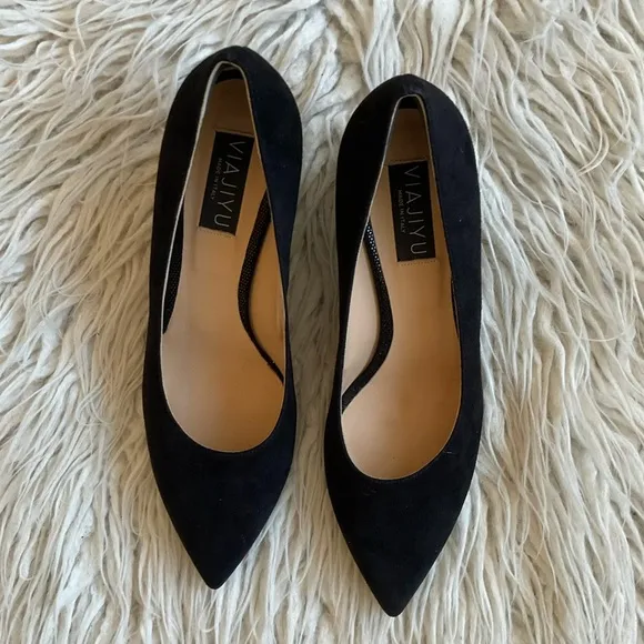 Viajiyu Black Suede Pointed Toe Textured Leather Block Heel Pumps Size 40
