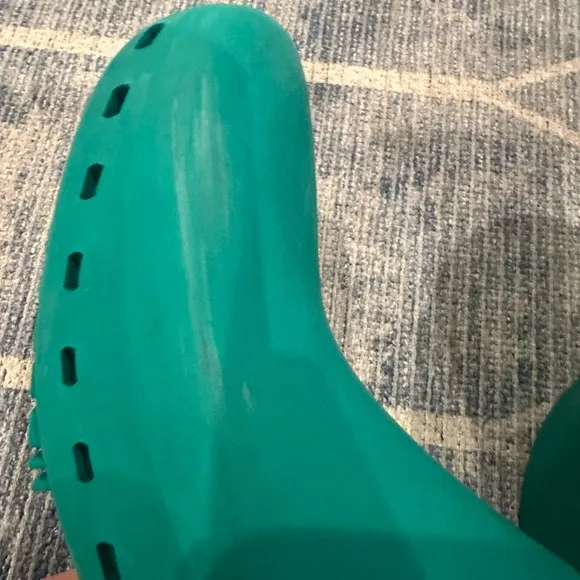 Vibrant Green Minimalist Clogs