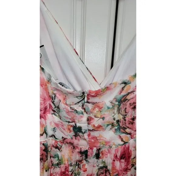 VICI V-Neck Multi Pink Floral Spaghetti Strap Smocked Tiered Maxi Dress SZ LG NW