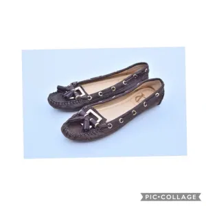 Vince Camuto Dakota tassel flats