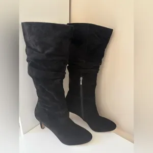 Vince Camuto Suede VP-Larink Heeled Tall Slouchy Boots Black Women’s Size 9.5