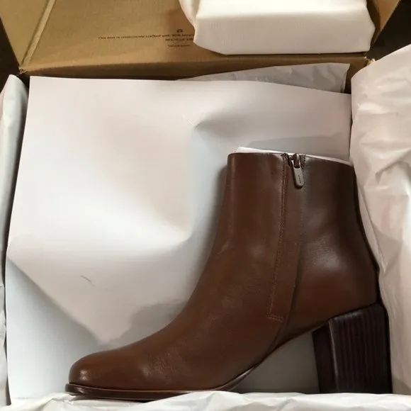 VINCE  Genuine  Heeled Boots  -  Size 8.5