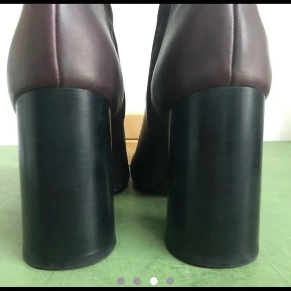 Vince NWOT Ridley Round Heeled Boots