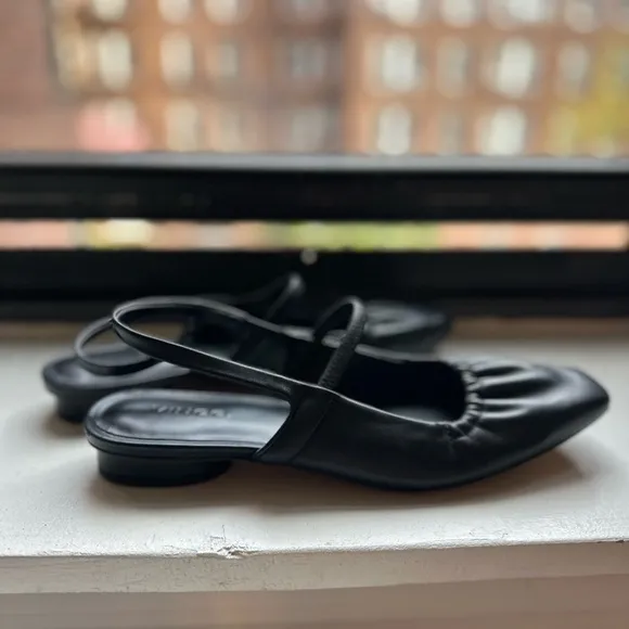 Vince. Vivian Leather Mary Jane Flats in Size 6.5