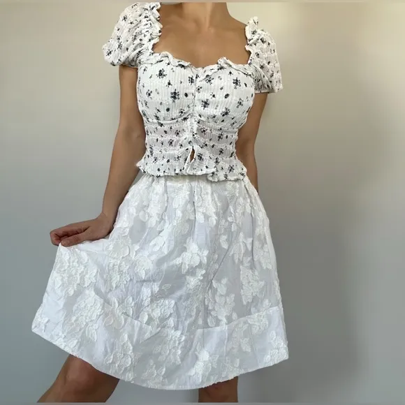 Vince White Floral Boho A-Line Skirt with Elastic Waist - Size XS
