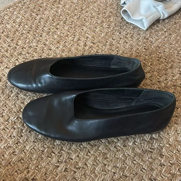 Vince black leather flats, size 6M.