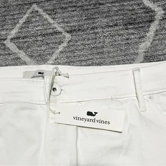 Vineyard Vines Skirt White Denim Raw Hem Mini Skirt Women’s Size 24 Stretch