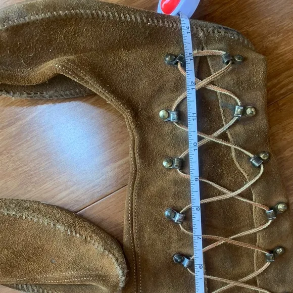 Vintage 70’s era Minnetonka Moccasins tall lace up sides suede approx size 7.5