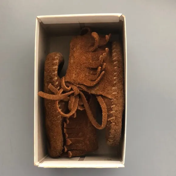 Vintage 80’s Brown Suede Minnetonka Kids Moccasins