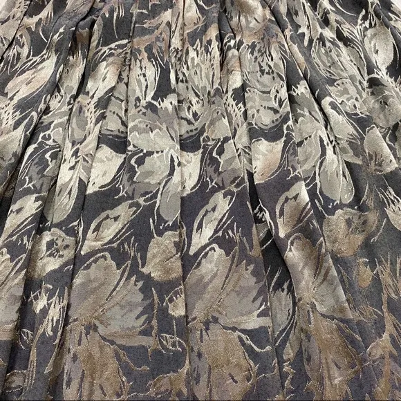 Vintage 80’s Olive Green Floral Leaf Midi Skirt