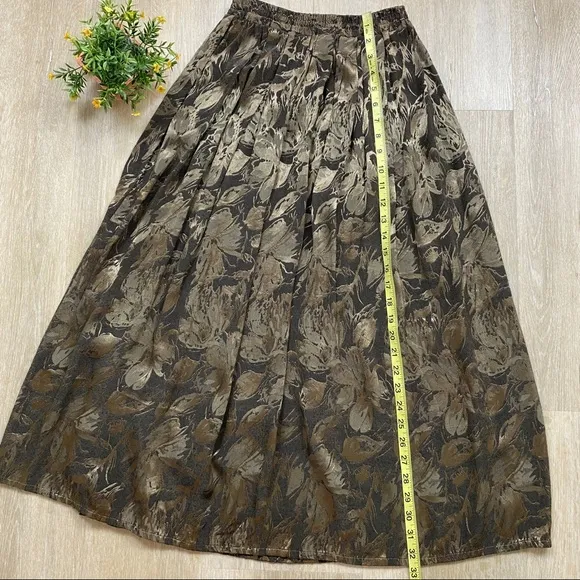 Vintage 80’s Olive Green Floral Leaf Midi Skirt
